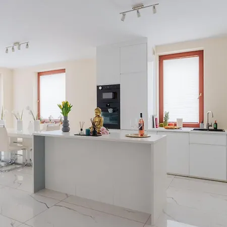 Exclusive Townhouse Maciejki With Garden And Terrace Near Warsaw בית נופש Nowa Wola (Piaseczno)