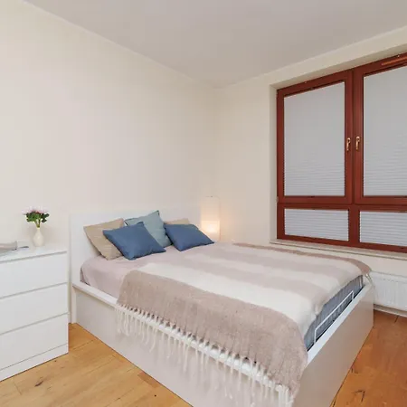 Exclusive Townhouse Maciejki With Garden And Terrace Near Warsaw בית נופש *