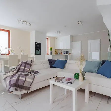 בית נופש Exclusive Townhouse Maciejki With Garden And Terrace Near Warsaw Nowa Wola (Piaseczno)