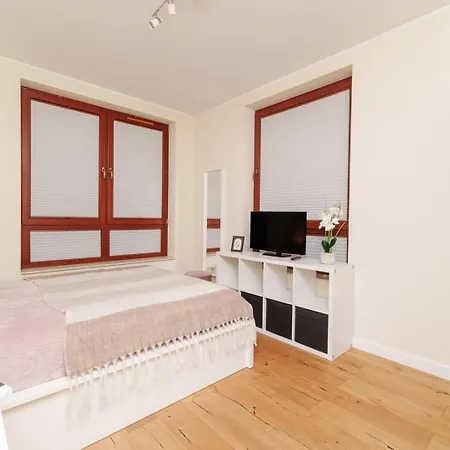 Exclusive Townhouse Maciejki With Garden And Terrace Near Warsaw