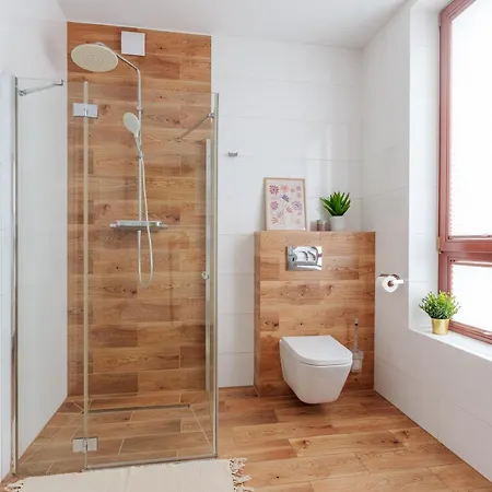 Exclusive Townhouse Maciejki With Garden And Terrace Near Warsaw בית נופש