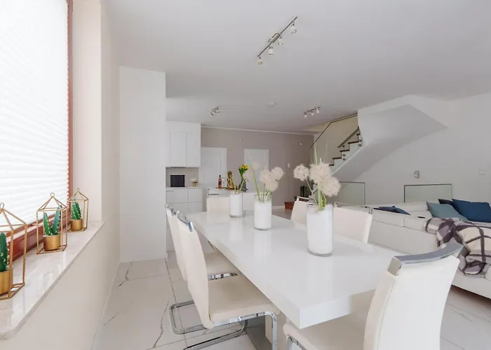 Exclusive Townhouse Maciejki With Garden And Terrace Near Warsaw