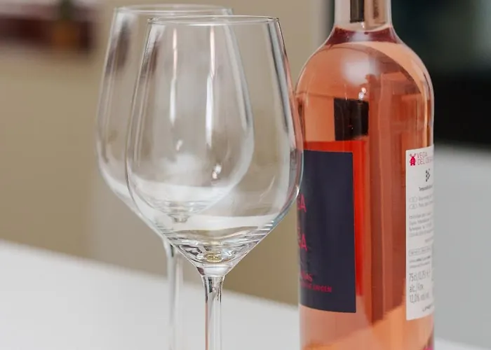 Hébergement de vacances Exclusive Townhouse Maciejki With Garden And Terrace Near Warsaw *